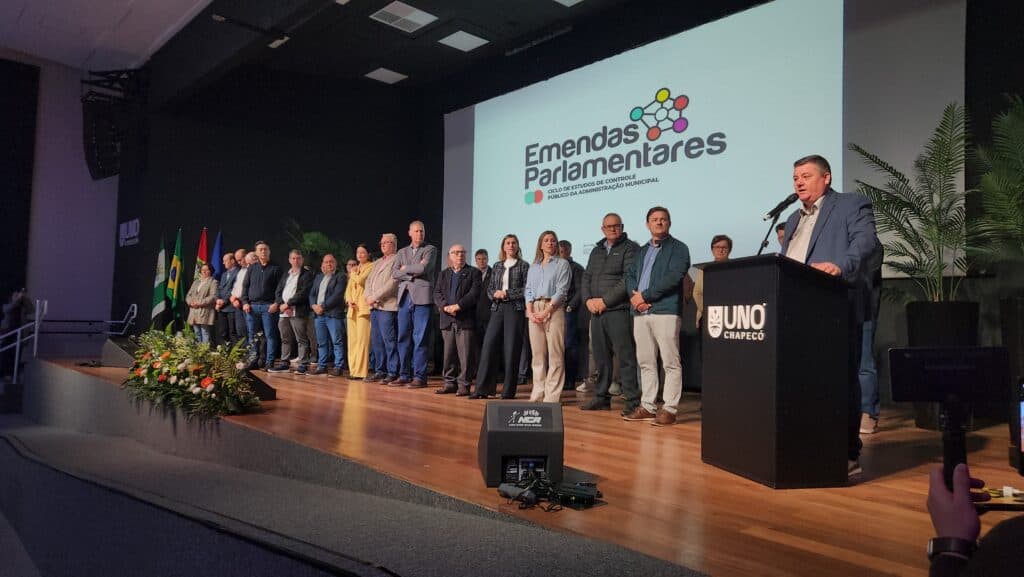 TCE-SC orienta municípios do Oeste sobre aplicação de R$ 416,8 milhões em emendas parlamentares