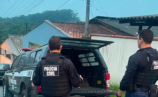Irati: Polícia faz buscas e investiga suspeitas em licitações