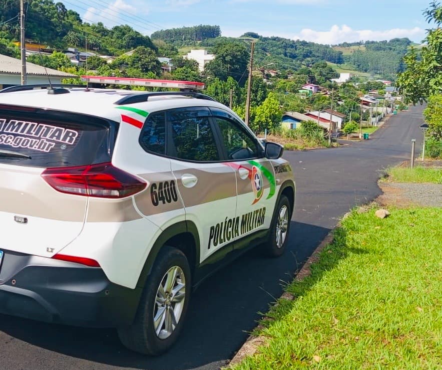 Mãe é suspeita de tentar tirar a vida da própria filha em Modelo