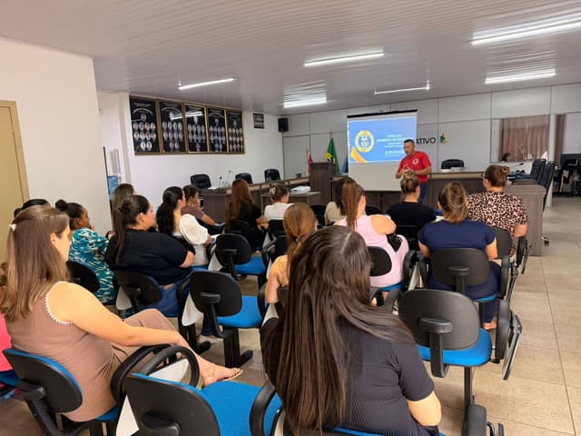 Corpo de Bombeiros de Pinhalzinho promove ações para orientar famílias sobre prevenção de engasgos em bebês