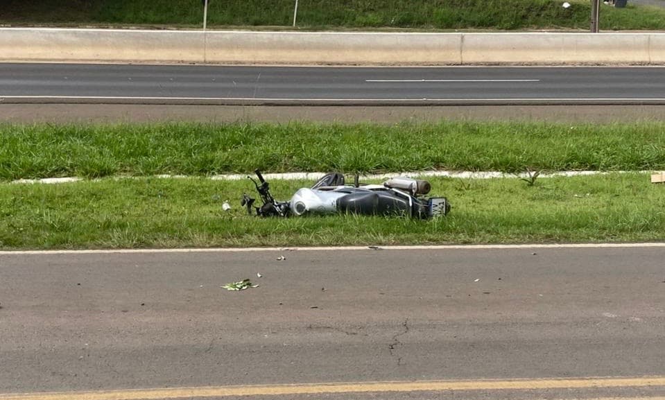 Motociclista perde a vida em colisão frontal