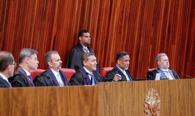 Votos de Garotinho são anulados pelo TSE e Douglas Ruas supera 50% no RJ