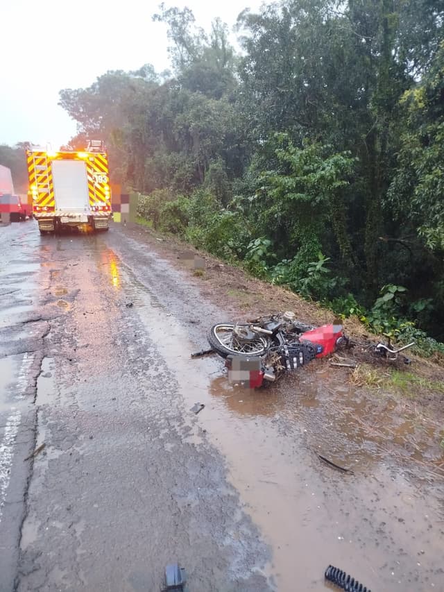 Motociclista morre em grave acidente na BR-282, em Maravilha