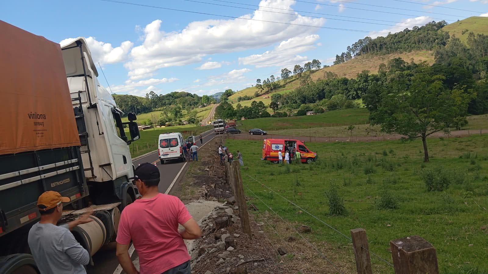 Motociclista sofre fraturas em acidente na SC-159, em Águas Frias