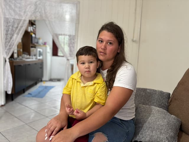 Mãe com filho doente faz produtos caseiros para vender