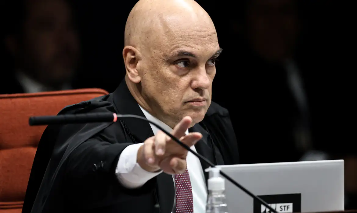 Moraes manda Exército entregar armas registradas em nome de Bolsonaro (Foto por Marcelo Camargo/Agência Brasil)