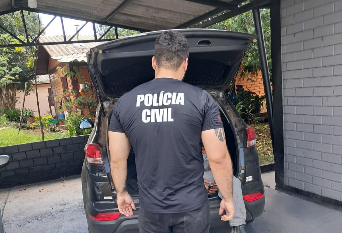 Prisão foi realizada em Modelo (Foto por Polícia Civil)