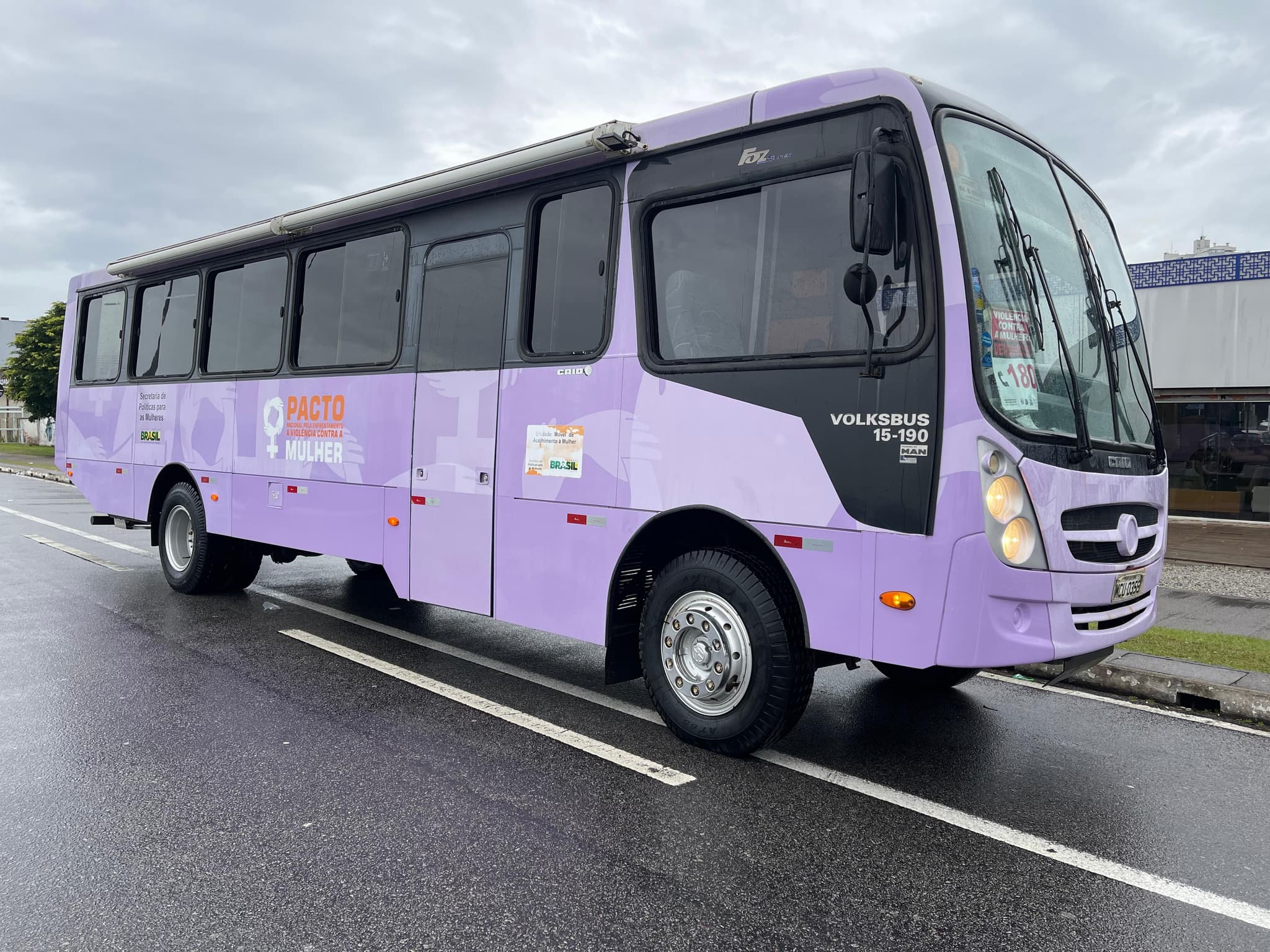 Ônibus Lilás percorre o estado com ações de combate à violência contra a mulher (Foto por Joice Flores/ Ascom SAS)