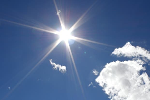 Calor fora de época marca o fim de semana em Santa Catarina, com temperaturas de até 30°C