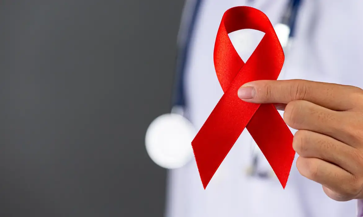 Anvisa autoriza novo medicamento injetável para prevenção do HIV com aplicação semestral