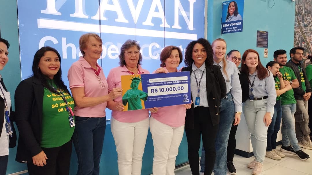 Troco Solidário transforma contribuição dos clientes em R$ 10 mil para a Rede Feminina de Pinhalzinho
