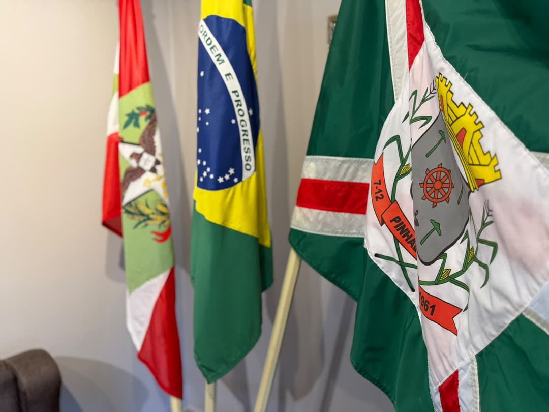 Pinhalzinho torna obrigatória a execução dos hinos nas escolas municipais