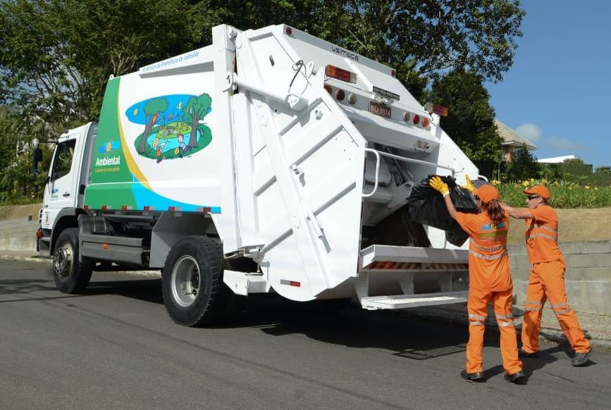 Município reforça cronograma da coleta de lixo em Pinhalzinho e orienta moradores