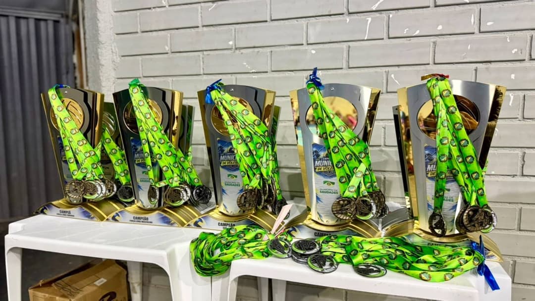 Mais de 300 atletas participam da retomada do Campeonato Municipal de Voleibol