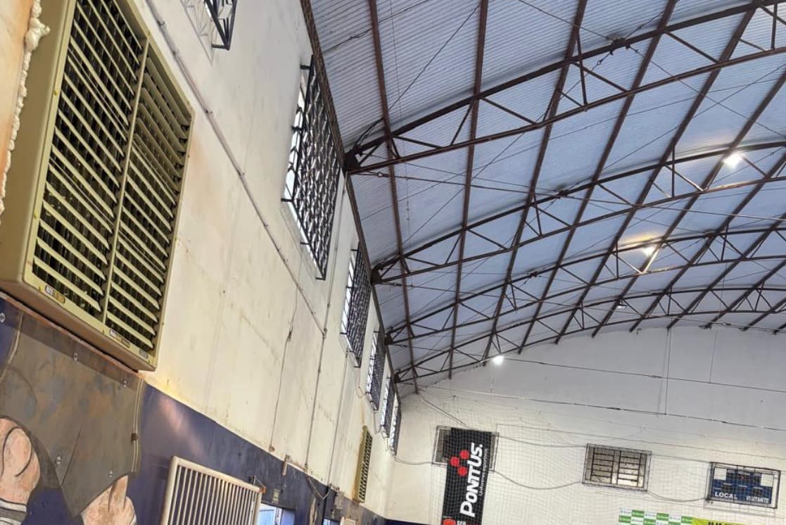 Melhoria busca oferecer mais conforto a atletas e ao público durante treinos, competições e eventos no município (Foto por Divulgação)