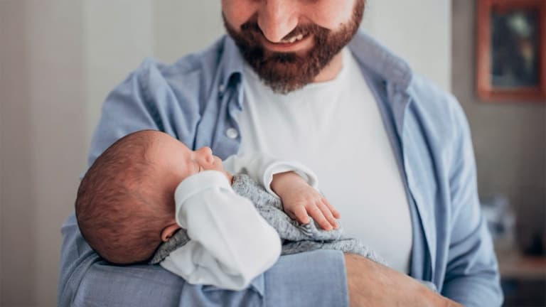 Fim de uma espera histórica: licença-paternidade ampliada vira lei no Brasil