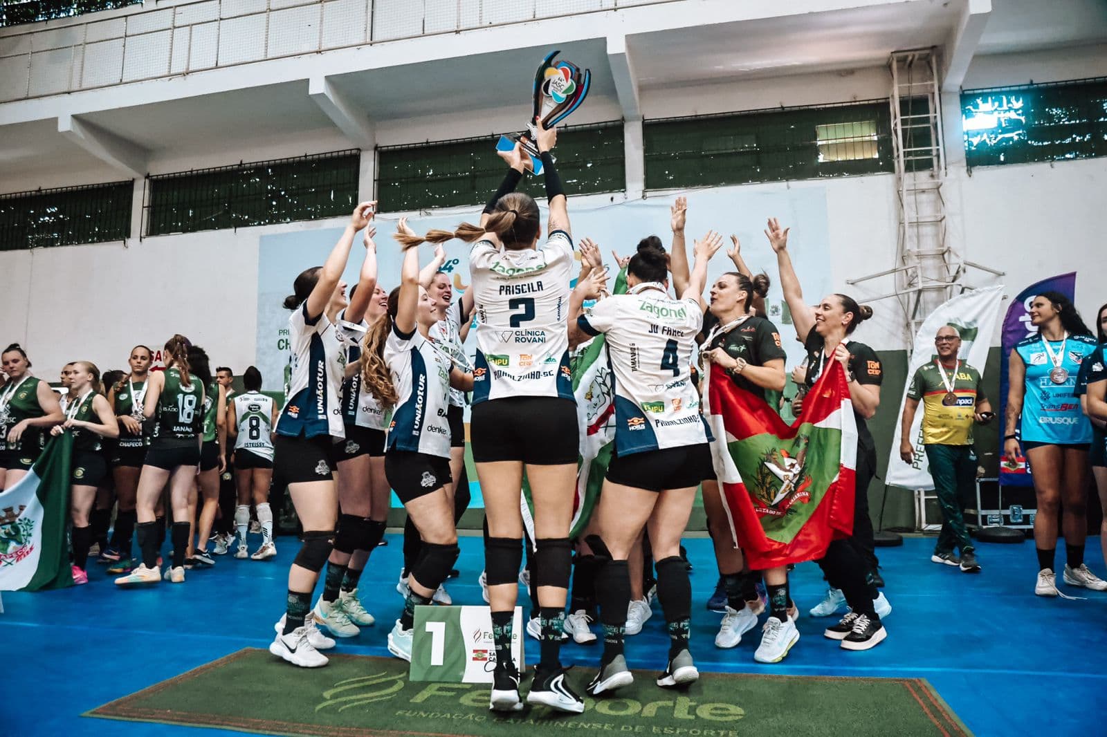 Equipe vem da conquista do Jasc e entra embalada para a Superliga B (por Adriana Padilha/Foto Atleta)