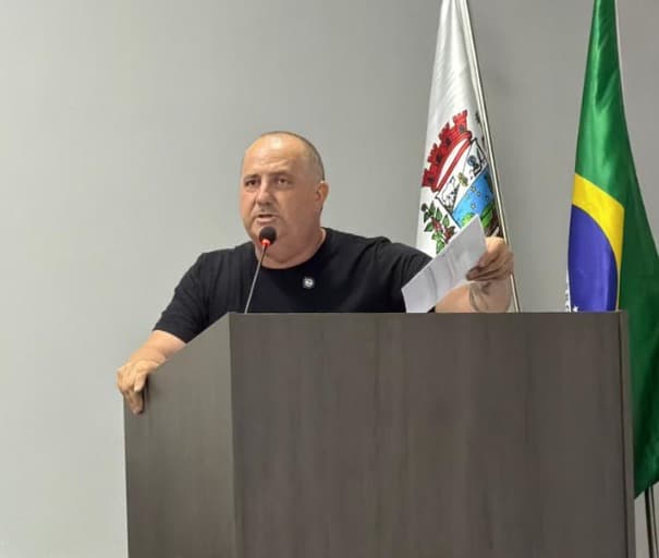 Prefeito de Sul Brasil defende suplementação de R$ 600 mil para compra de motoniveladoras