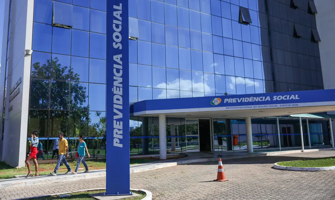 Governo amplia prazo para ressarcimento de descontos indevidos do INSS até 20 de março