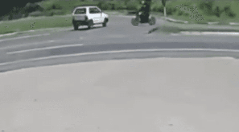 Vídeo mostra colisão com três mortes
