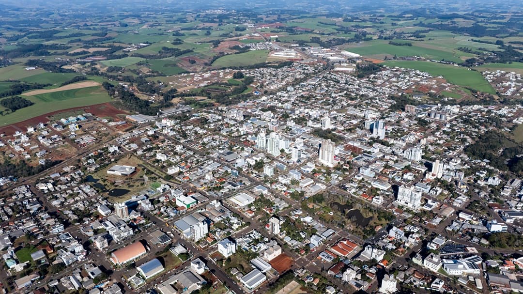 Indústria responde por quase metade dos empregos formais de Pinhalzinho