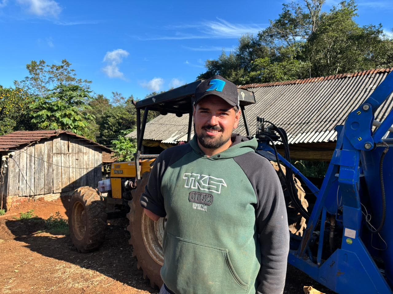 Varlei segue firme na lida da agricultura (Foto por Henrique Paulo Koch)