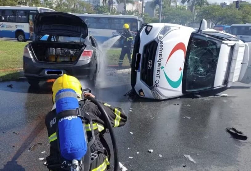 Acidente envolve veículo da SC Transplantes em Florianópolis; órgãos para doação são preservados