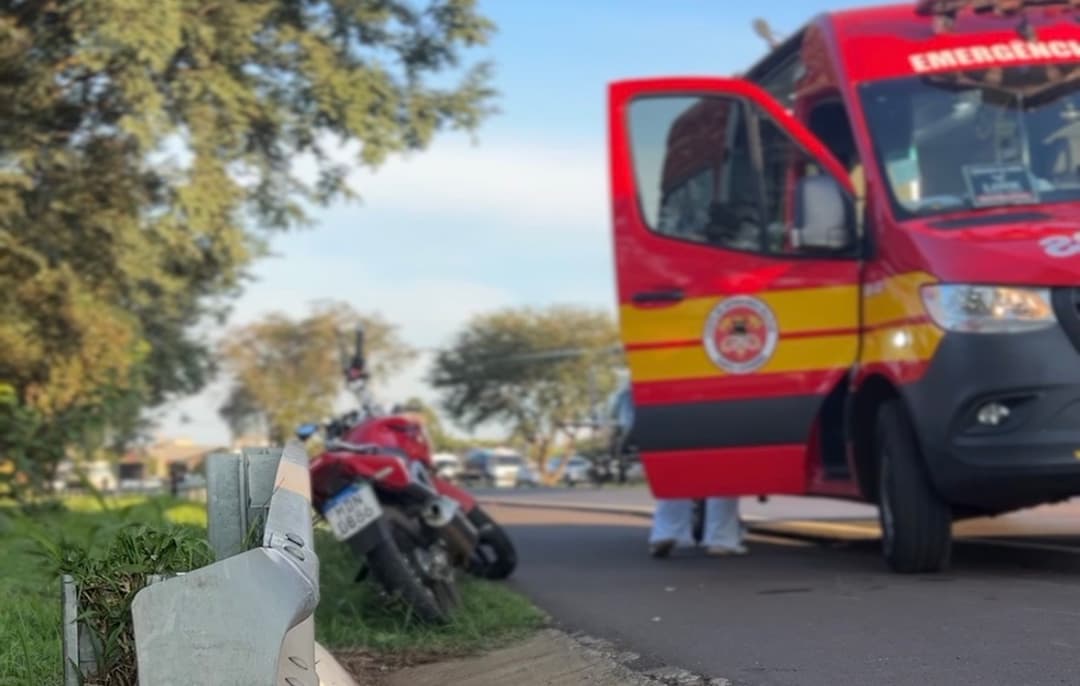 Motociclista sem habilitação atropela PRF e acaba preso