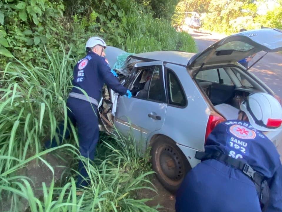 Vítima estava em automóvel (Foto por Divulgação)
