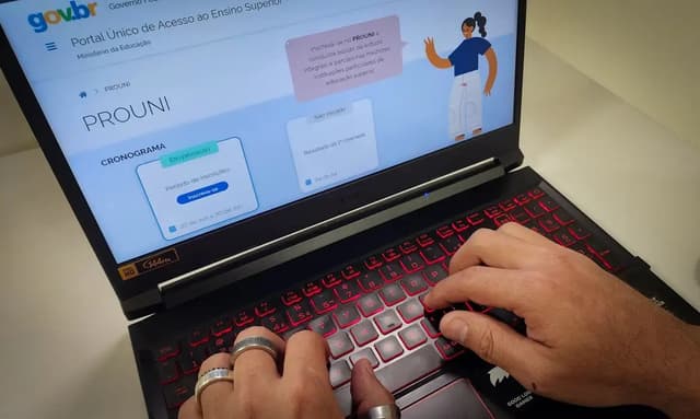 Pré-selecionados no Prouni têm até sexta-feira para comprovar informações