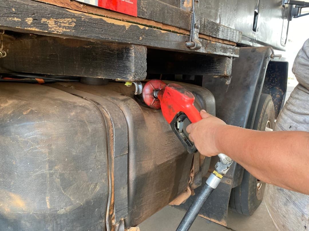 Governo propõe que estados zerem ICMS do diesel importado (Foto por Felipe Eduardo Zamboni)