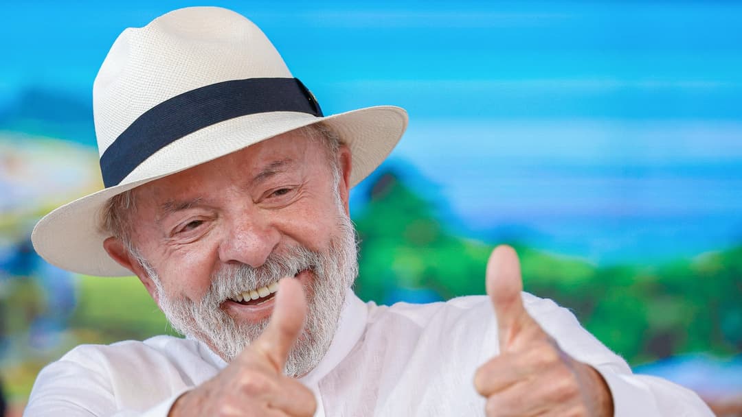 Lula passa por cirurgia de catarata e se recupera bem, informa Planalto