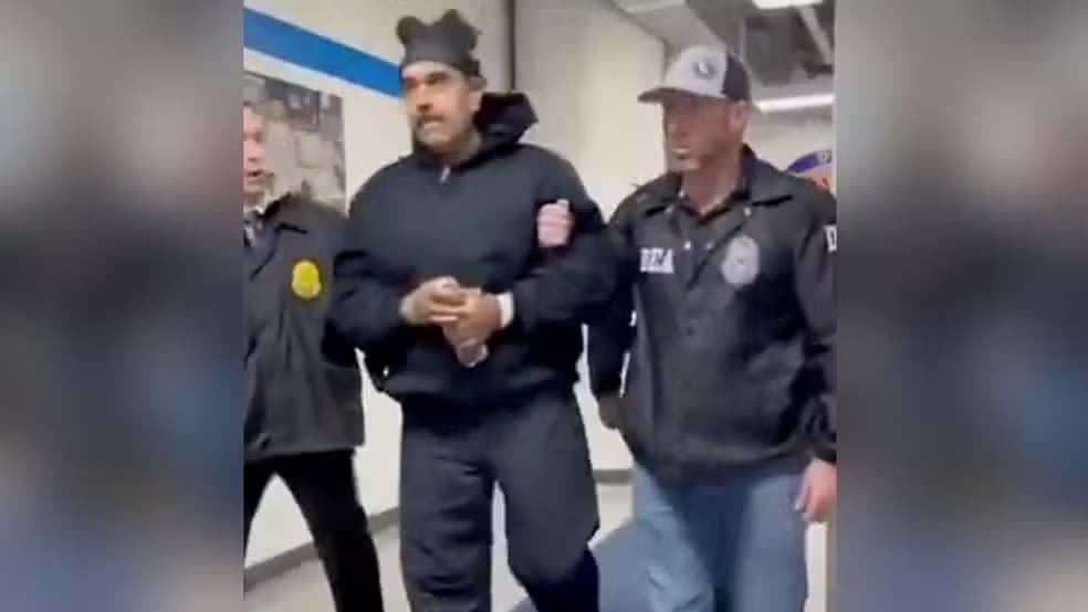 Vídeo mostrou Maduro detido nos Estados Unidos (Foto por Reprodução/Internet)