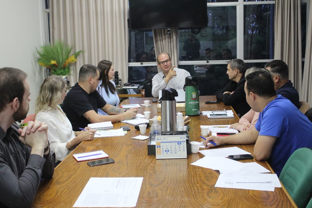Diálogo institucional marca reunião entre Executivo e Legislativo em Pinhalzinho