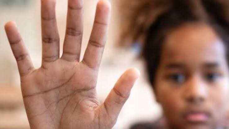 Casos de racismo nas escolas estaduais de Santa Catarina superam registros de 2025