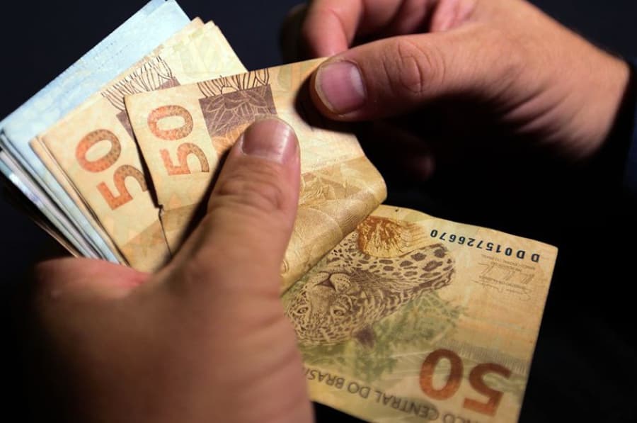 Governo reduz projeção do salário mínimo de 2026 para R$ 1.627 (por Reprodução Internet)