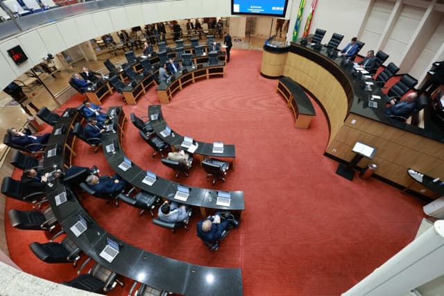 Alesc aprova LDO de 2027 com previsão de orçamento de quase R$ 64 bilhões para SC