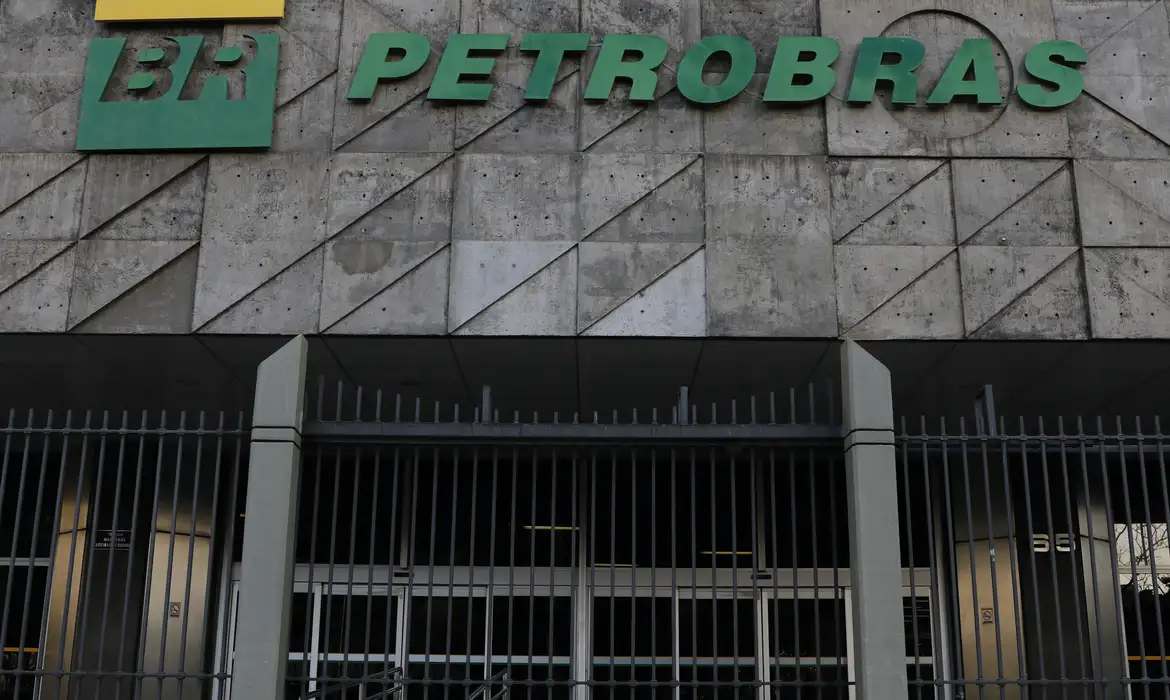 Petrobras confirma nova redução no preço do gás natural para distribuidoras
