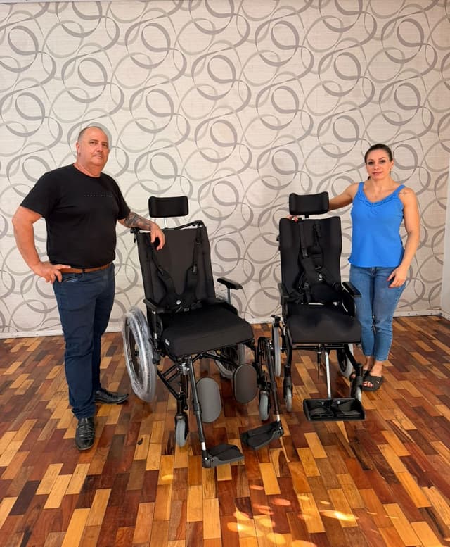 Investimento de quase R$10 mil garante novas cadeiras de rodas para moradores de Sul Brasil
