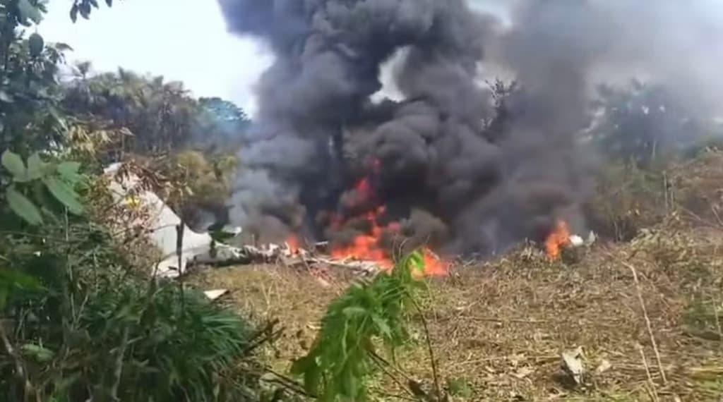 Avião pertencia ao Exército da Colômbia (Foto por Redes Sociais)