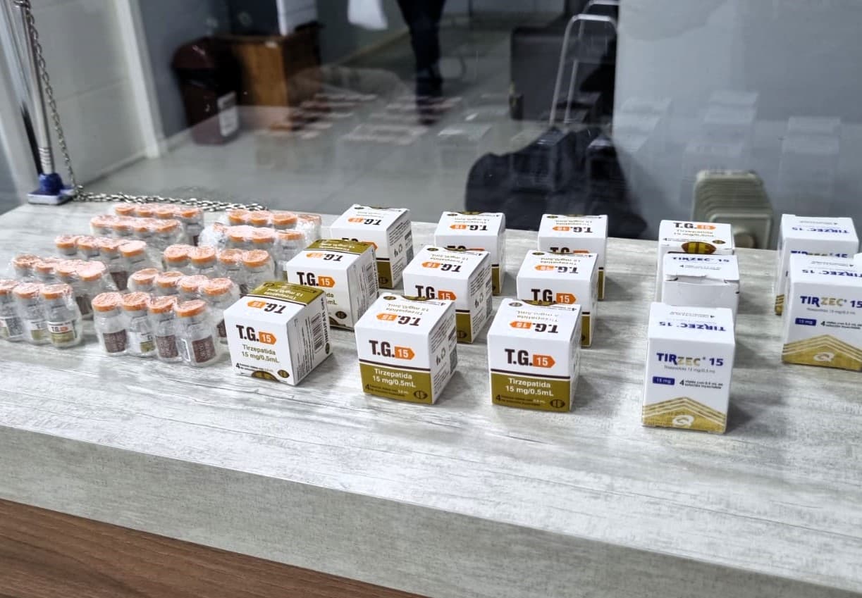 PRF apreende medicamentos emagrecedores e anabolizantes contrabandeados em Chapecó