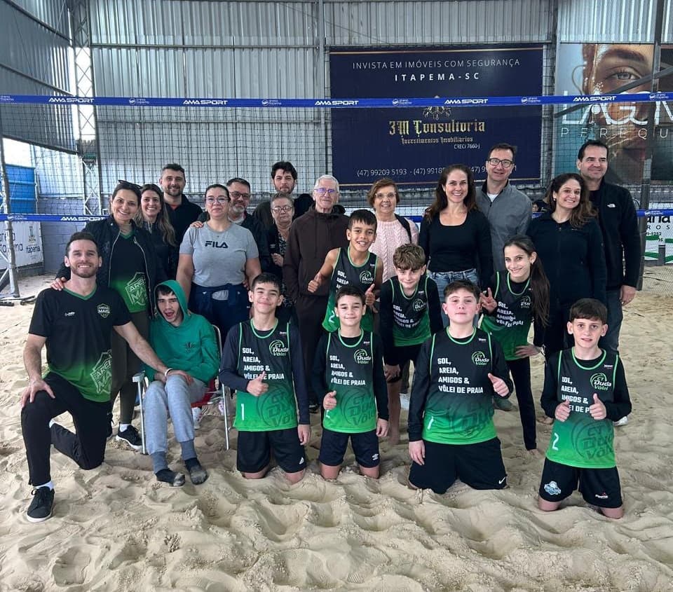 Familiares acompanharam os pequenos atletas (Foto por Ascom)