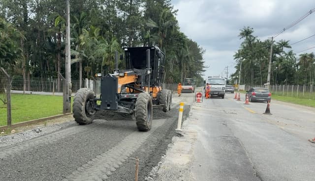 Obras de terceiras faixas na Serra Dona Francisca entram na reta final