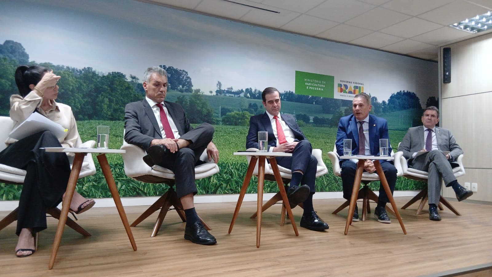 Santa Catarina pressiona governo federal por ações imediatas diante da crise do leite (por Ascom)