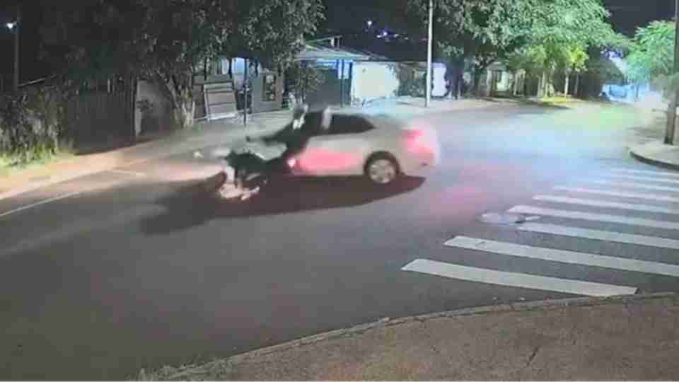 Câmera mostra batida fatal no Paraná