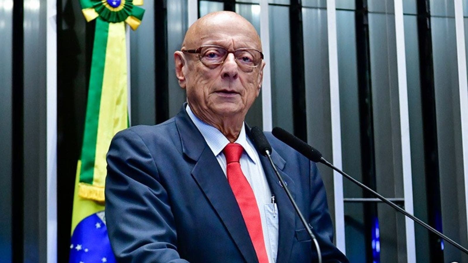 Declaração pública reforça intenção de seguir no mandato e movimenta os bastidores da sucessão ao Senado em Santa Catarina (Foto por Divulgação)