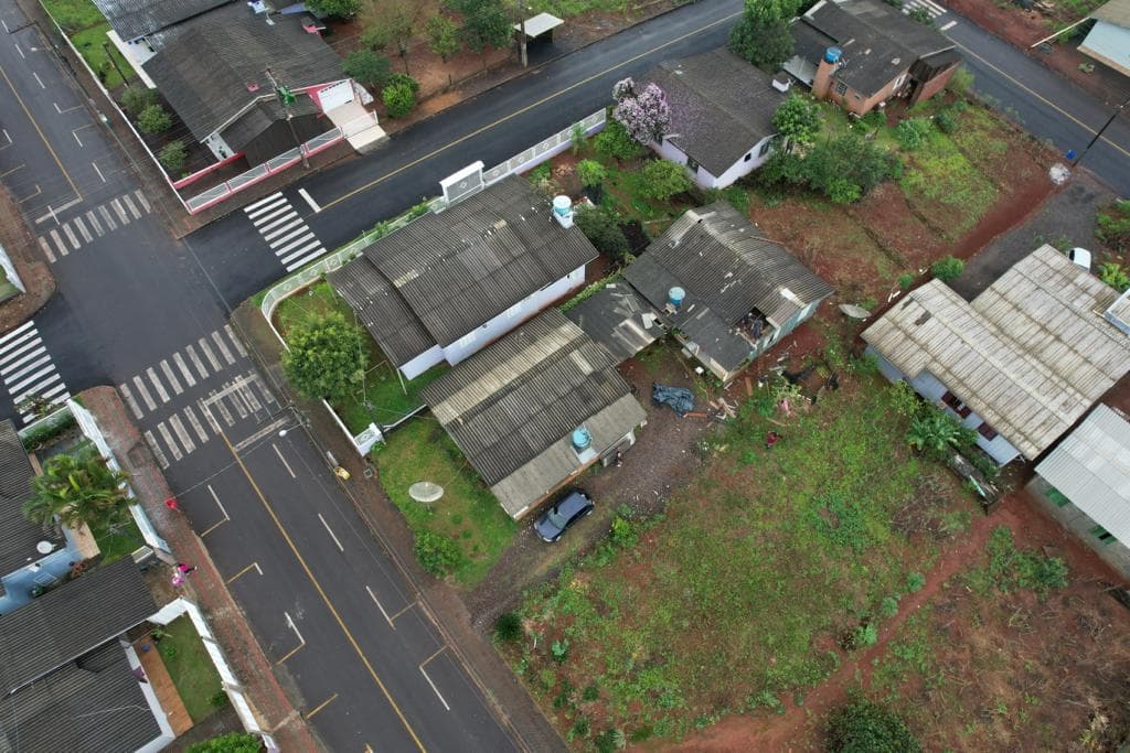 Casas foram destelhadas por conta do vendaval em Nova Erechim (Foto: Ascom)