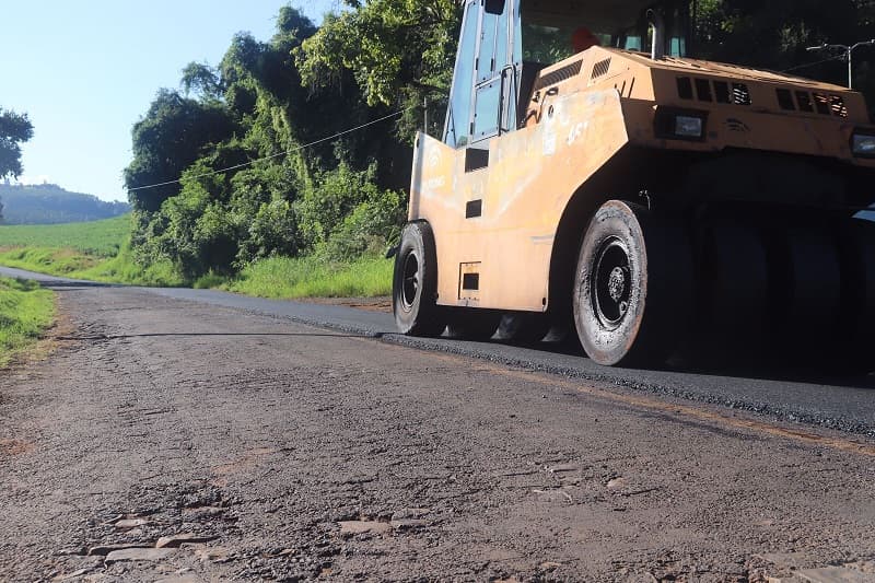 Asfalto em Linha Tarumãiznho foi recuperado (Foto: Ascom Prefeitura)