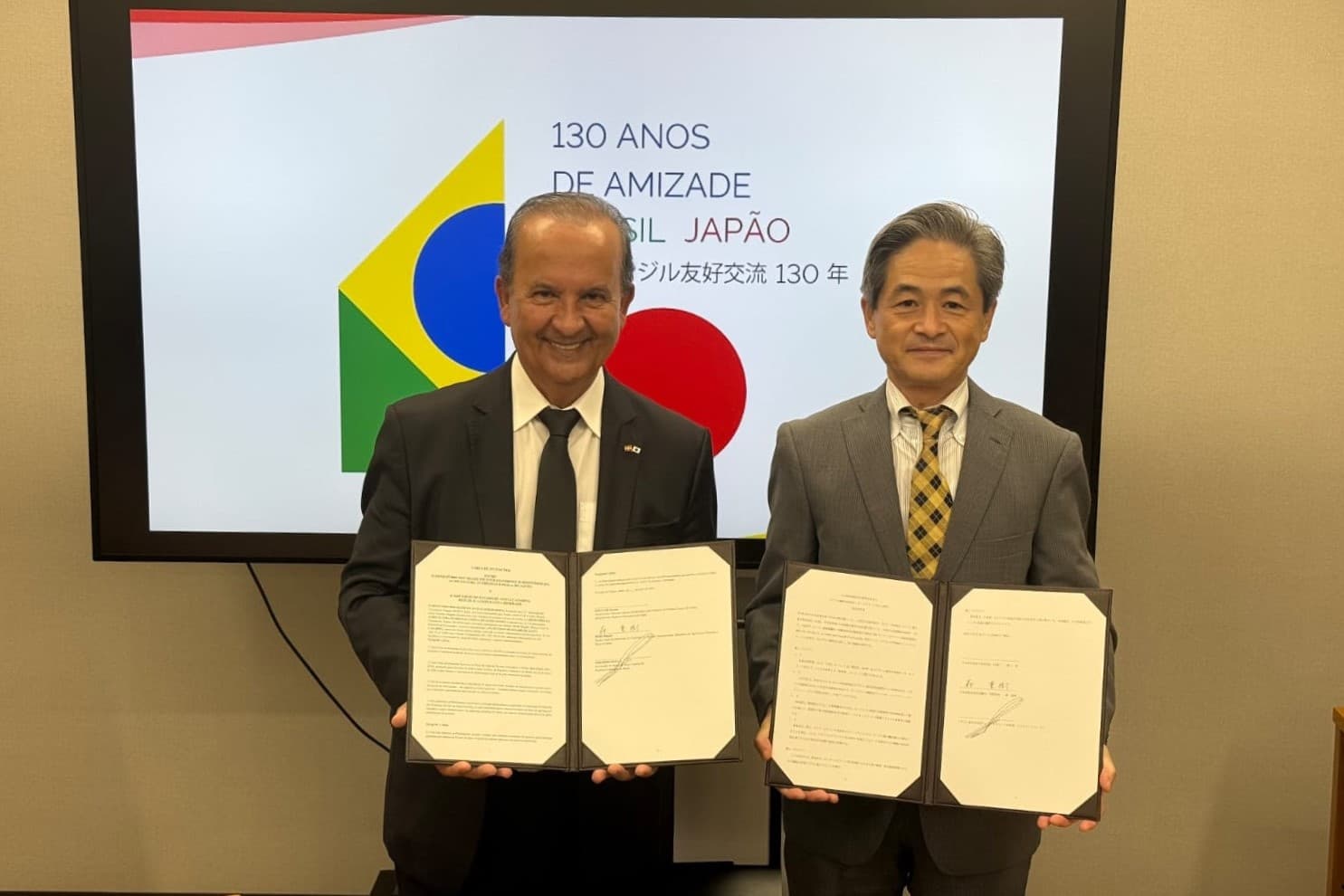 SC e Japão assinam carta de intenções para ampliar exportação de grãos e desenvolver infraestrutura logística (Foto: Secom SC)