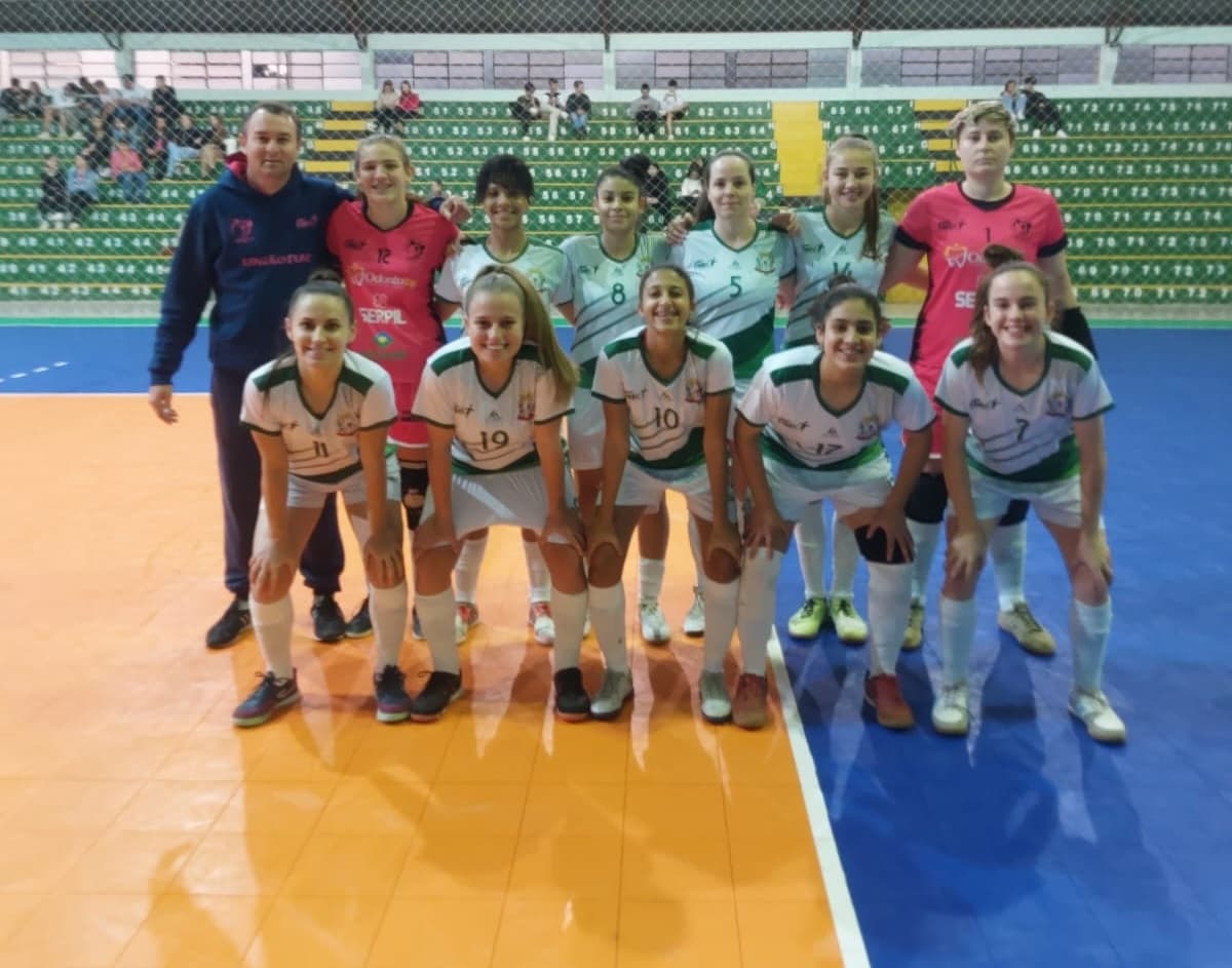 Time pinhalense tem três vitórias, um empate e uma derrota até aqui na LCF (Foto: Divulgação)